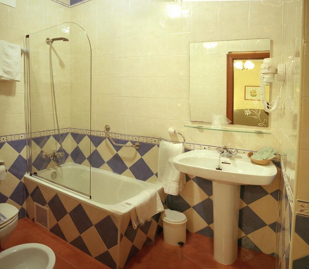 Almuña Casa Manoli Luarca旅馆 外观 照片